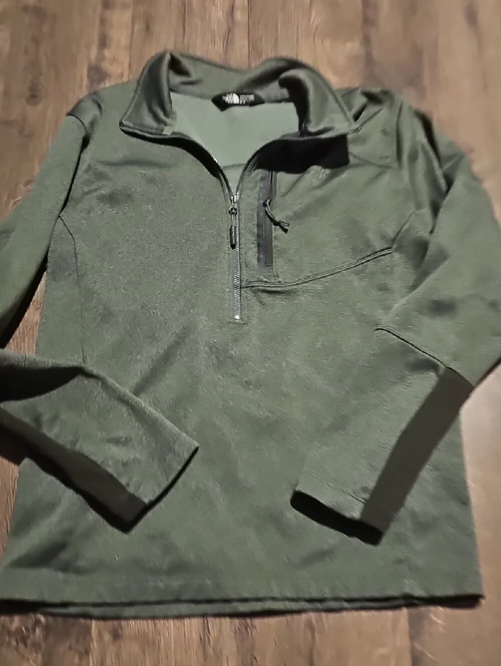 The North Face Men's Dark Olive Green Quarter-Zip Pullover Medium Shirt